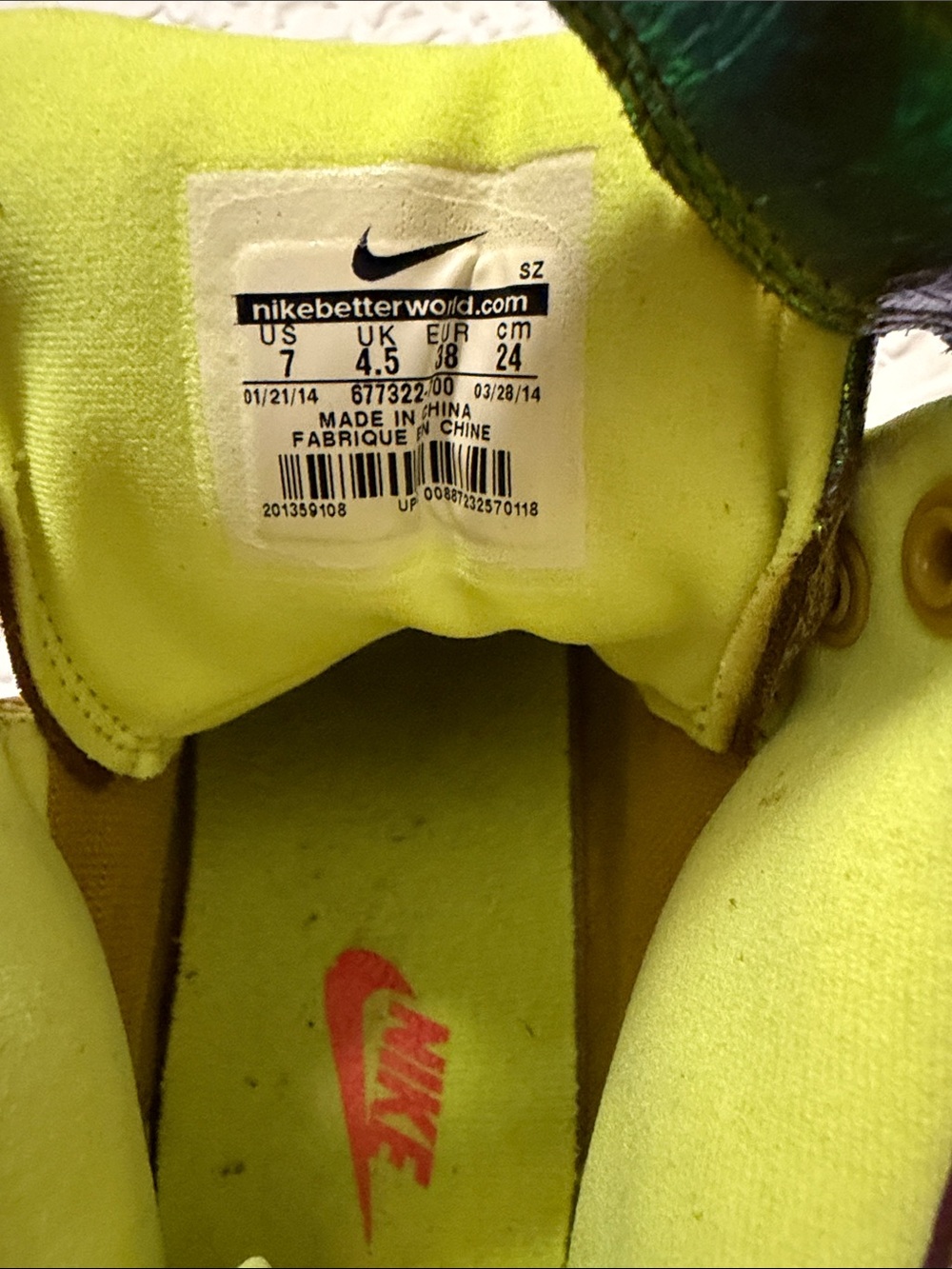 Nike Sky High Wedge Air Revolution Women Size 7 World Cup Gold Trophy Iridescent - Picture 6 of 6